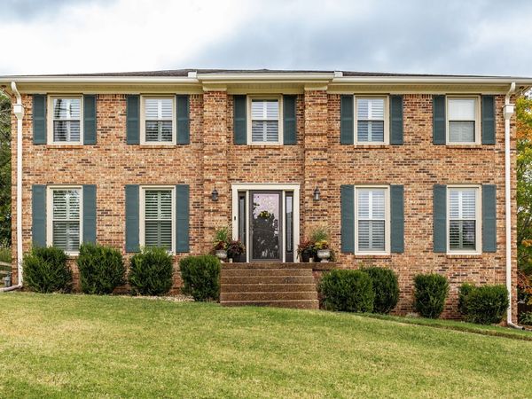 107 Meadow Ln, Hendersonville, TN 37075