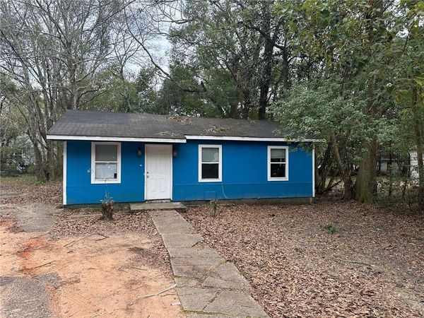 565 Westwood Street , Mobile, AL 36606