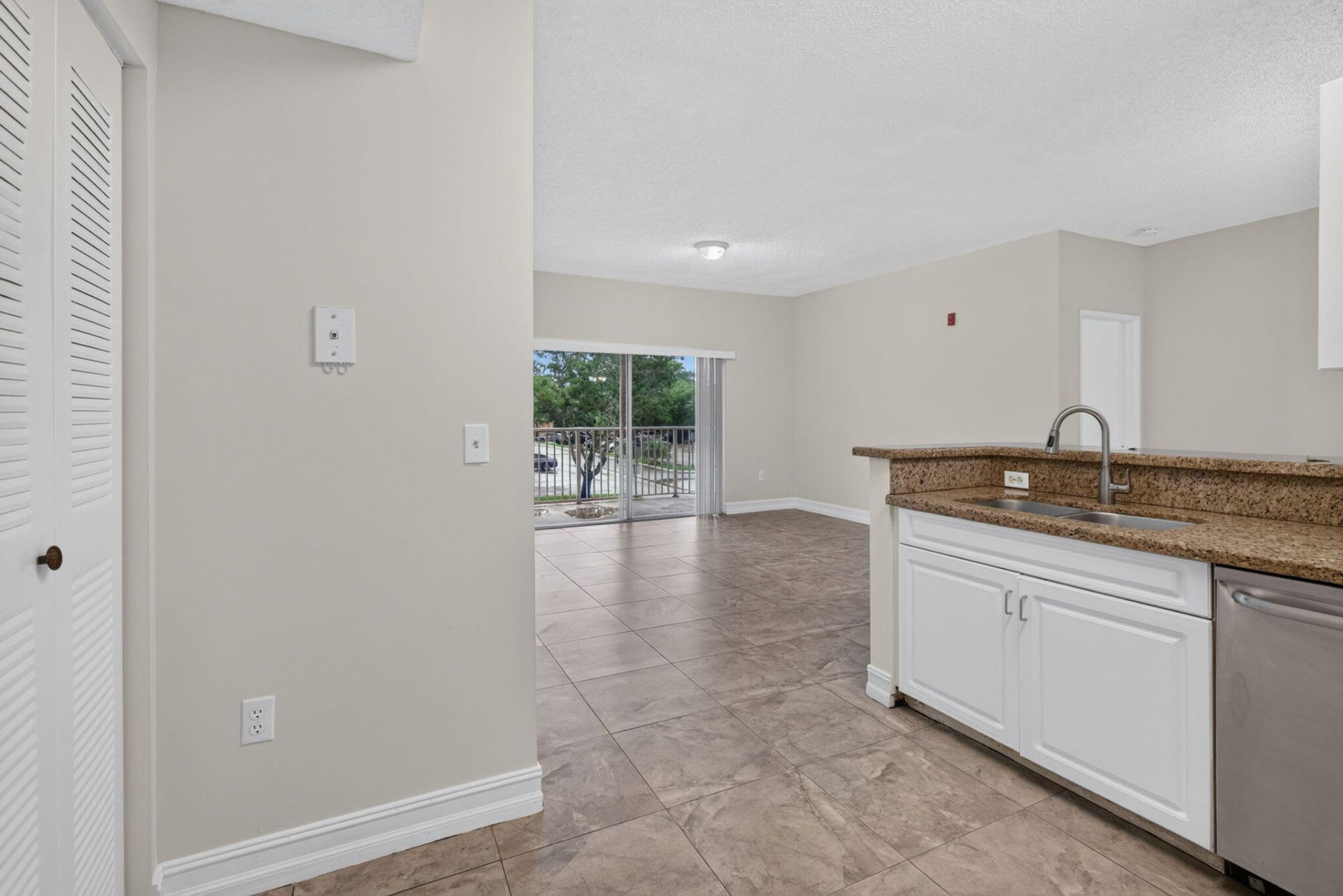 6960 SW 39th Street, Unit 207e, Davie, FL 33314 Photo