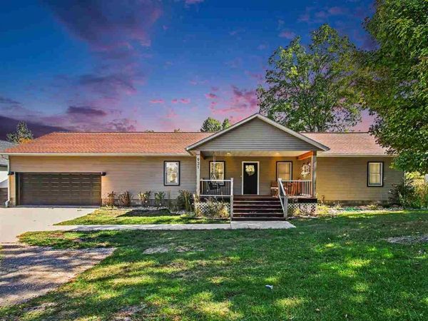 931 Wilson, Boyne City, MI 49712