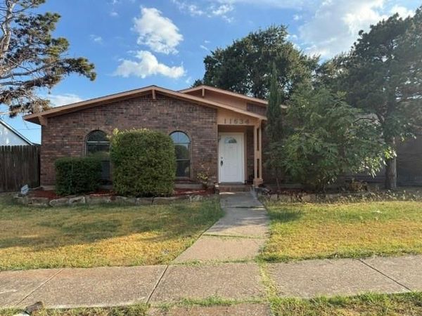 11634 Featherbrook Drive , Dallas, TX 75228