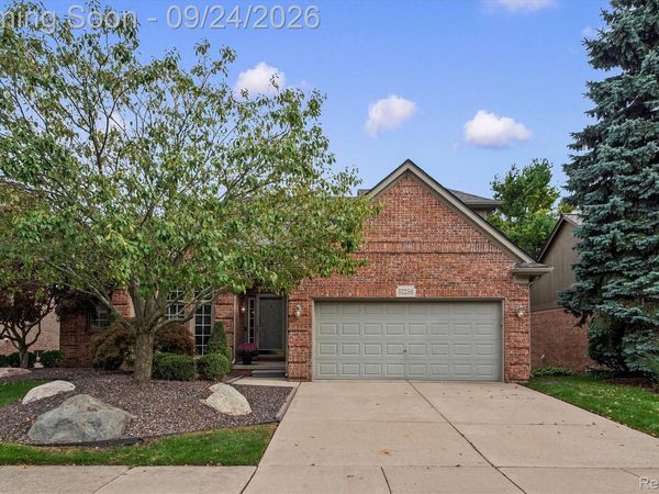 57256 Warwick Drive, Washington Township, Mi 48094