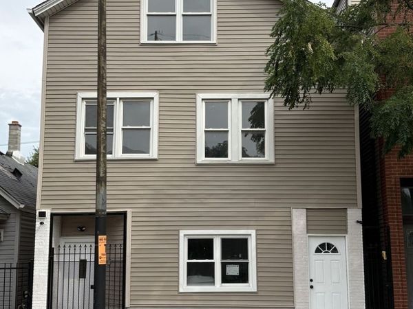 1635 N Kedzie Avenue, Unit 1, Chicago, IL 60647
