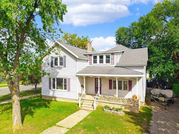 836 MAIN STREET, Marinette, WI 54143