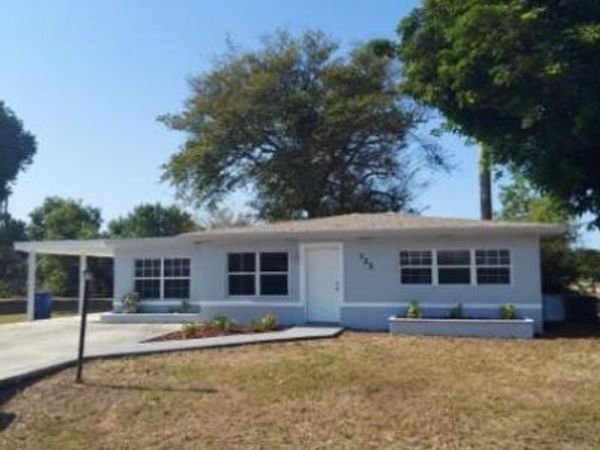 722 W Cleveland LN , LEHIGH ACRES, FL 33936