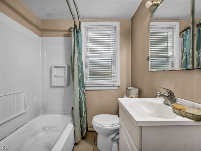 111 Forest Hill Drive, Avon Lake, OH 44012 Photo 22