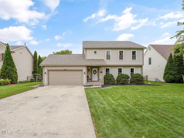 7414 Woodshire Lane, Holland, OH 43528