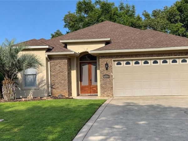 135 Lagoon Drive, Gulf Shores, AL 36542