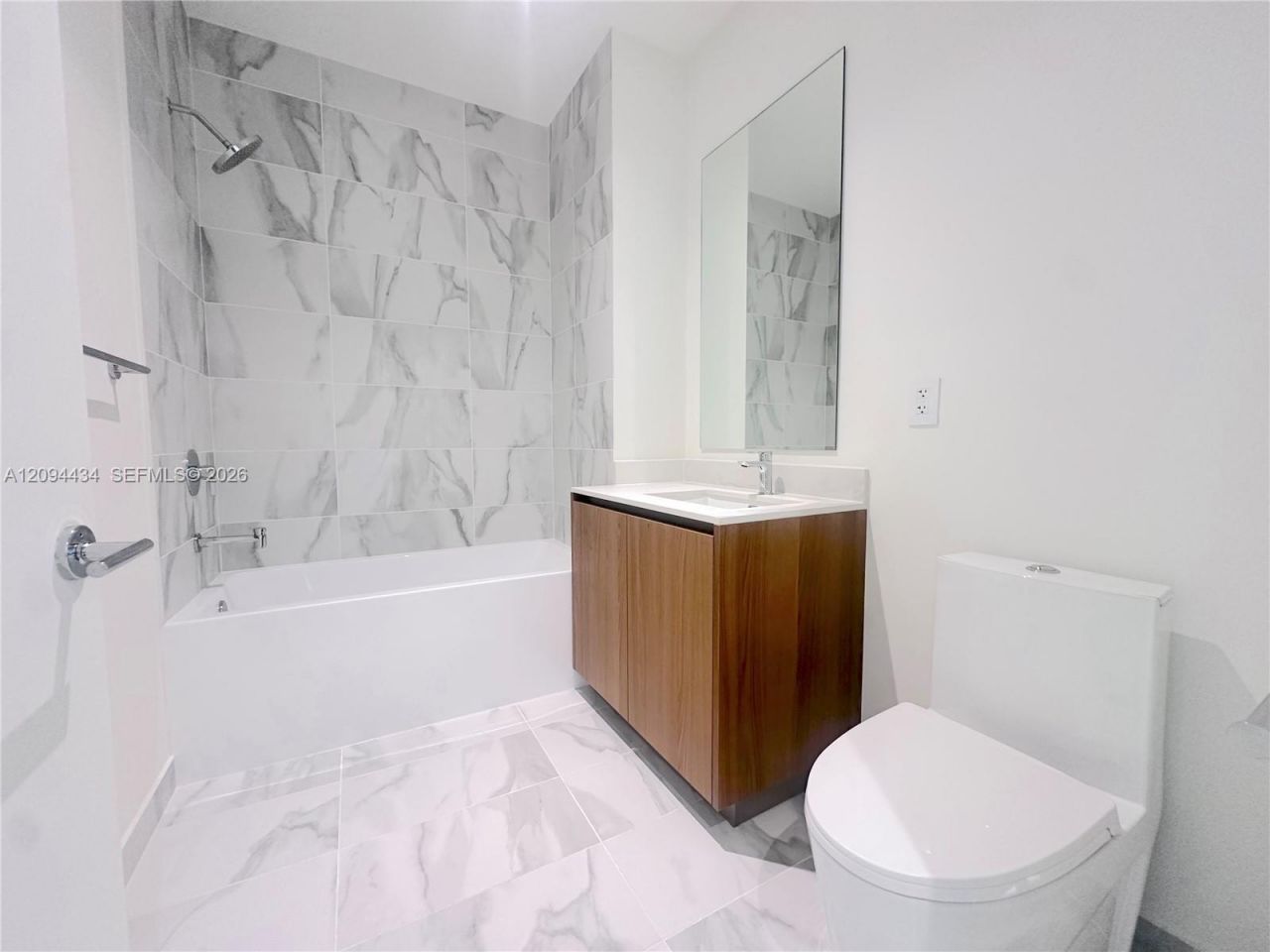 1400 Biscayne Blvd , Unit 402, Miami, FL 33132 Photo