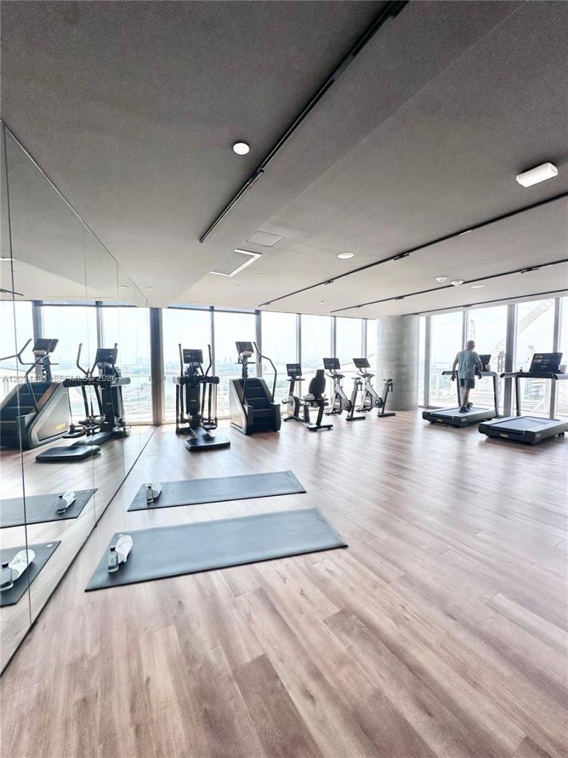 1400 Biscayne Blvd , Unit 402, Miami, FL 33132 Photo