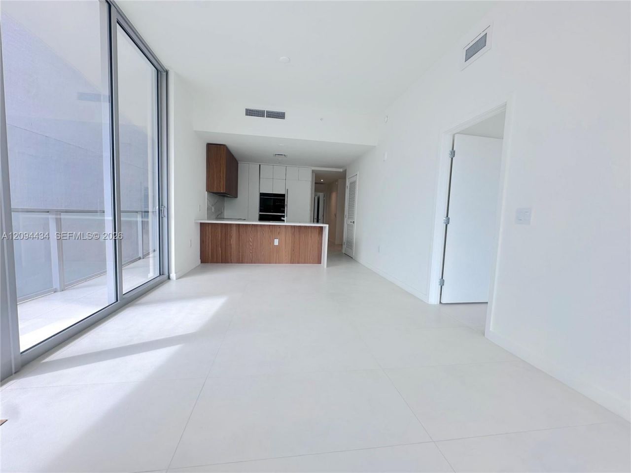 1400 Biscayne Blvd , Unit 402, Miami, FL 33132 Photo
