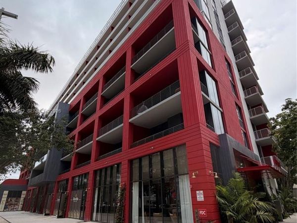 90 NE 32 , Unit 823, Miami, FL 33137