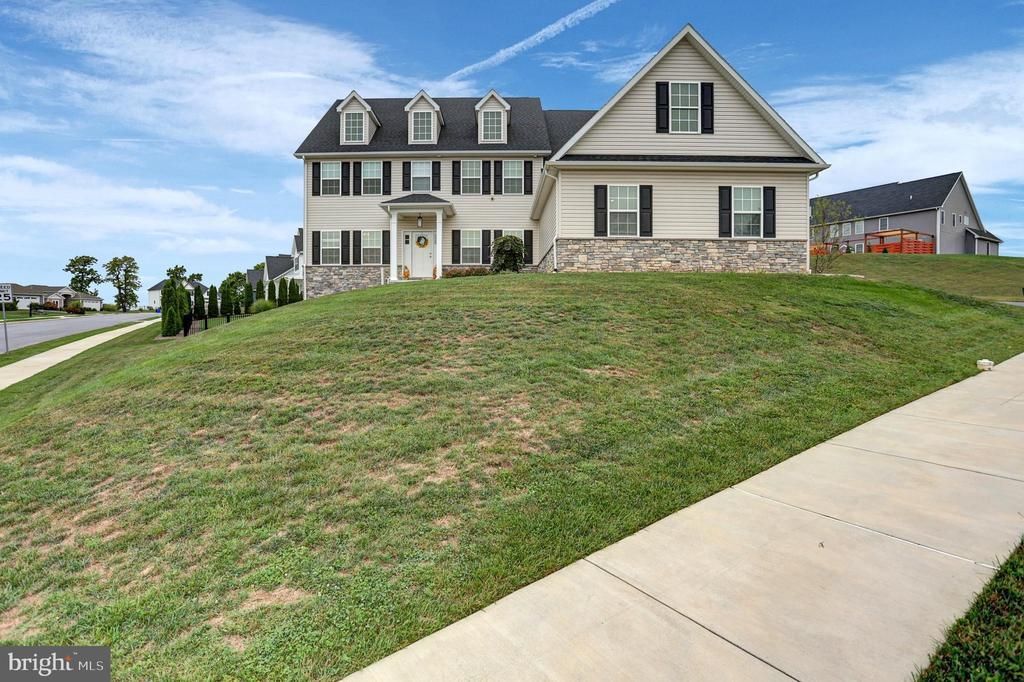 368 DELANIE DRIVE , GREENCASTLE, PA 17225