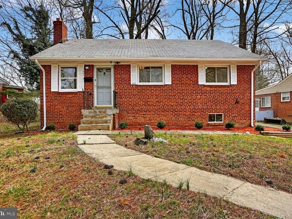 3601 CREST DRIVE , ANNANDALE, VA 22003