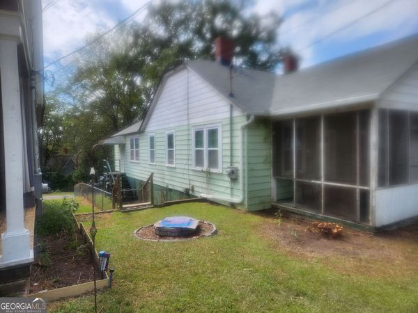 54 Poplar Street, Porterdale, GA 30014