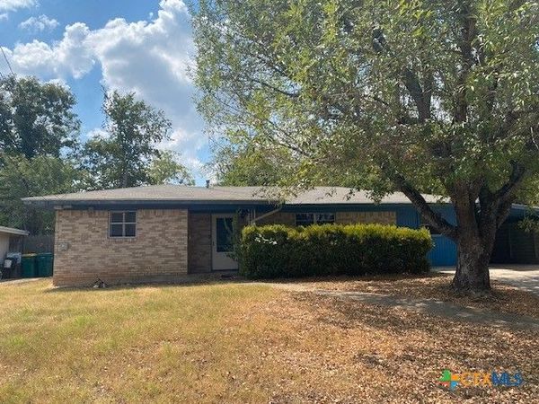 203 E 14th Avenue , Belton, TX 76513