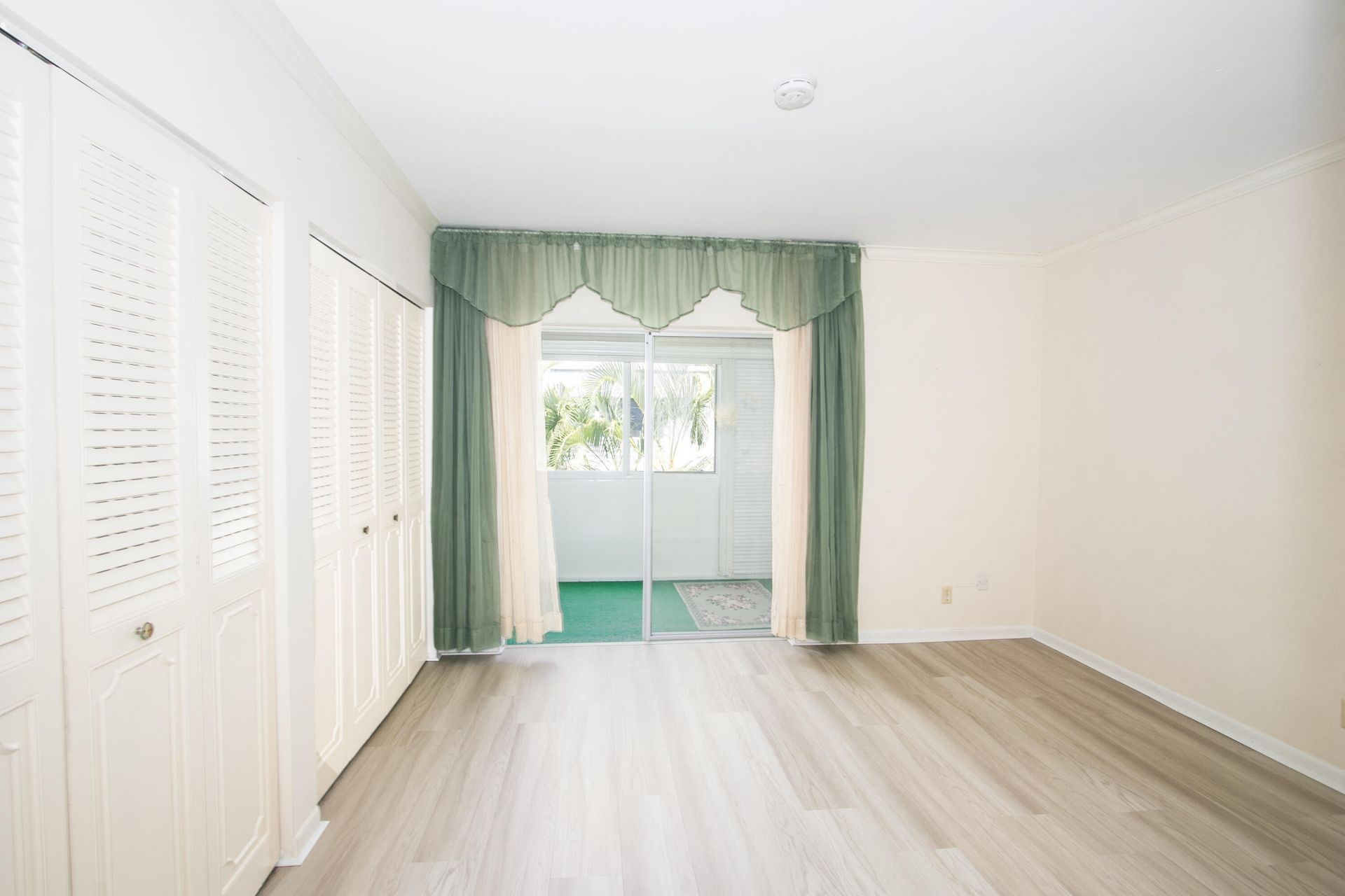 3240 Lake Osborne Drive, Unit 208, Lake Worth Beach, FL 33461 Photo