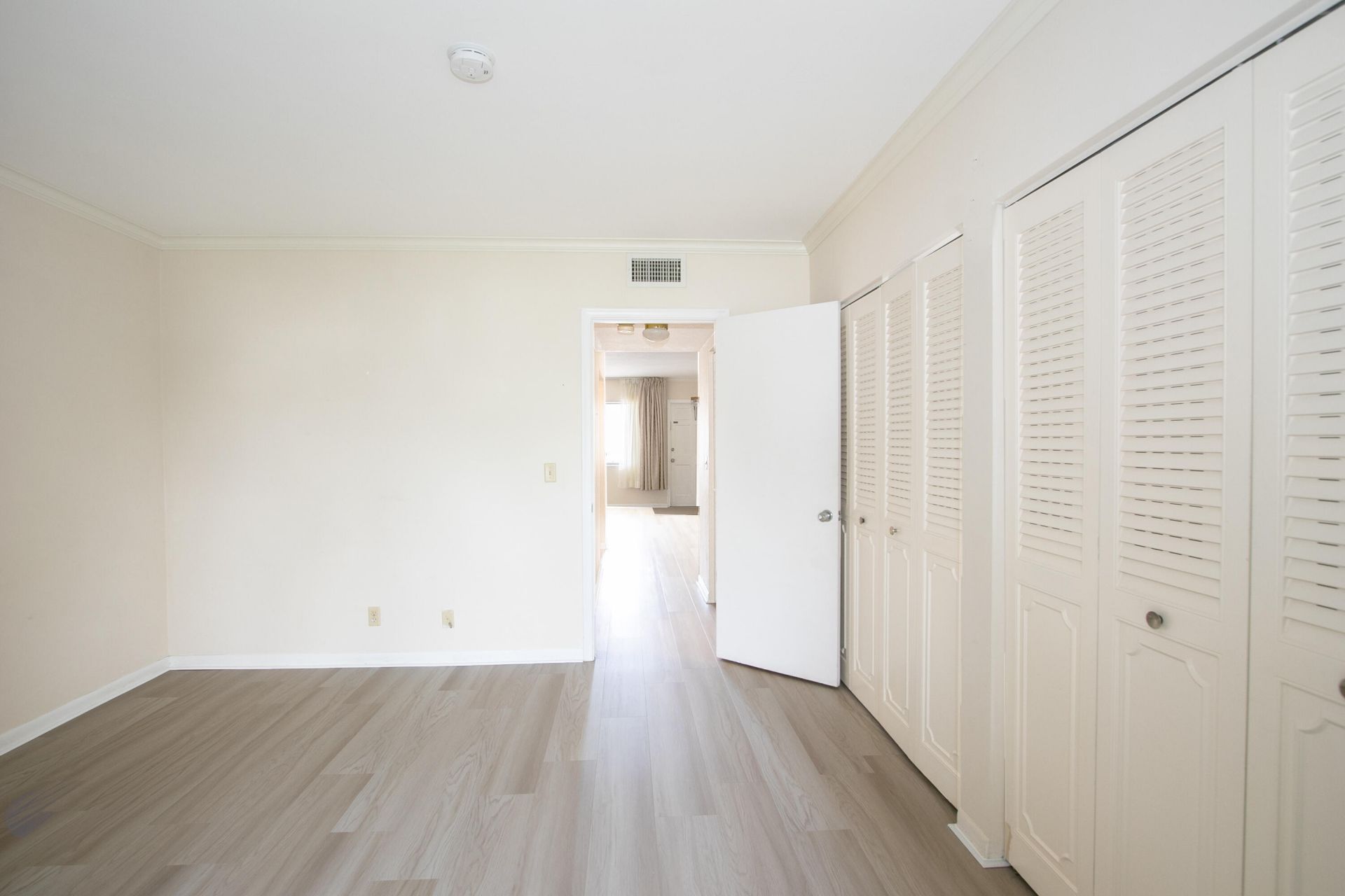 3240 Lake Osborne Drive, Unit 208, Lake Worth Beach, FL 33461 Photo