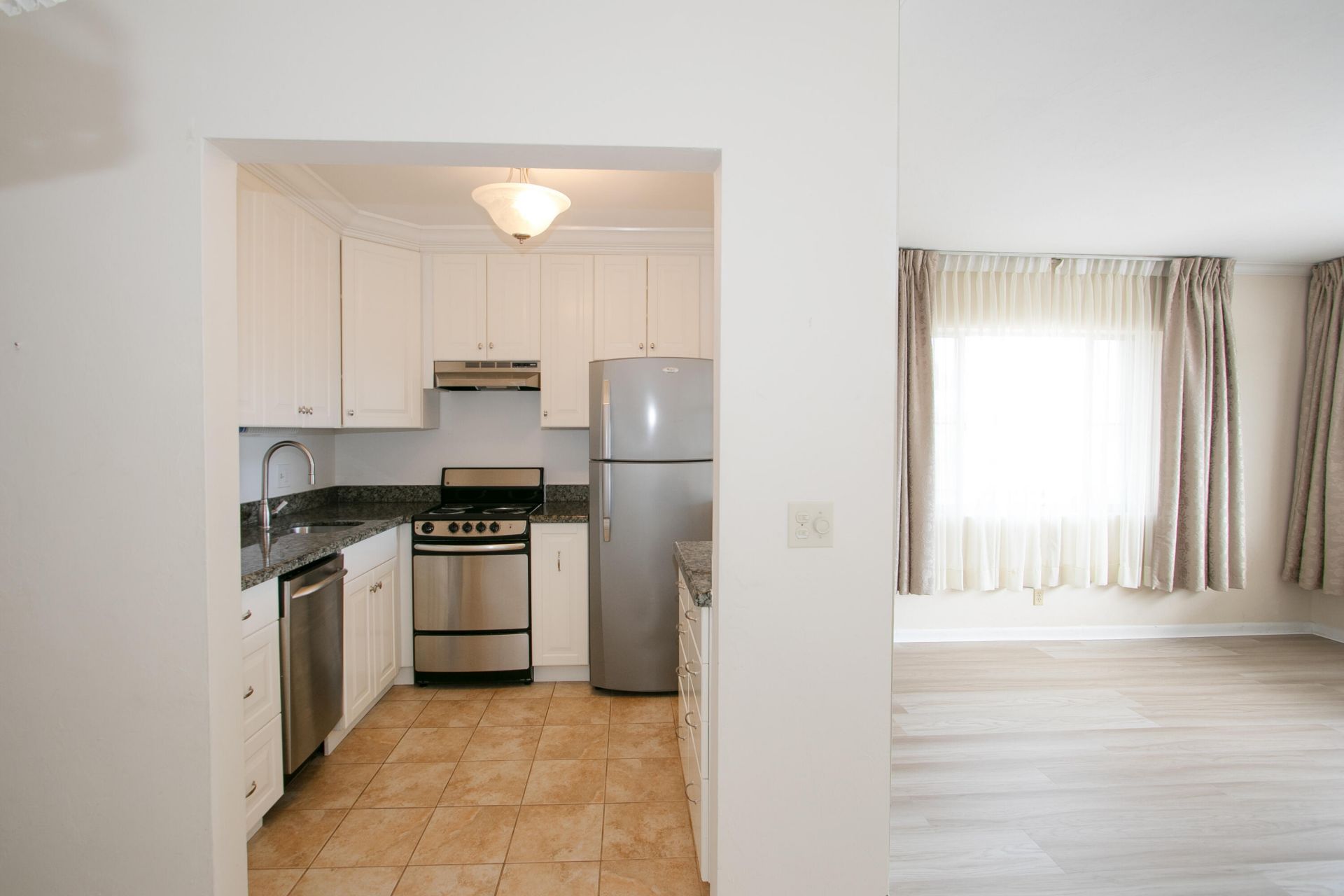 3240 Lake Osborne Drive, Unit 208, Lake Worth Beach, FL 33461 Photo