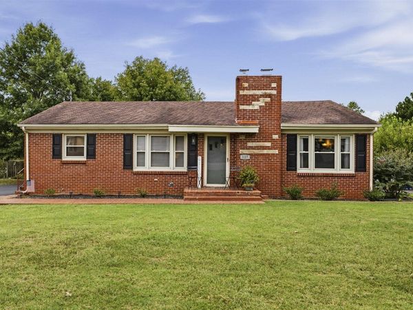 127 Lexington Drive , Glasgow, KY 42141