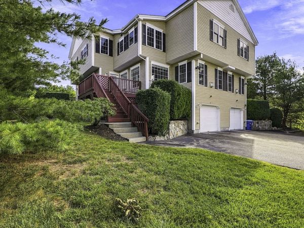 4 Paul Revere, Unit 4, Hopkinton, MA 01748