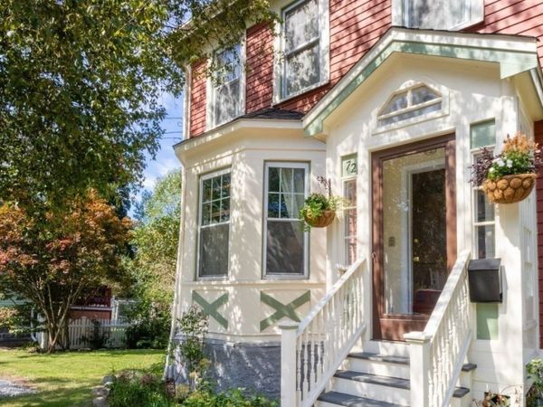 72 Sycamore St, Boston, MA 02131