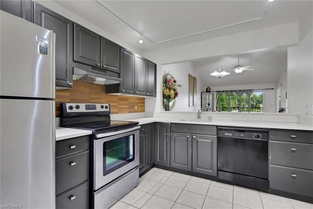 5634 Woodmere Lake Cir , Unit B203, Naples, FL 34112 Photo