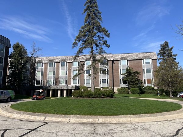 2600 Windsor Mall , Unit 2E, Park Ridge, IL 60068