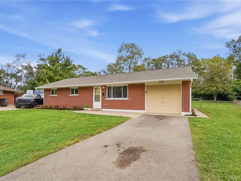 313 Windsor Court, West Carrollton, OH 45449 Photo 2