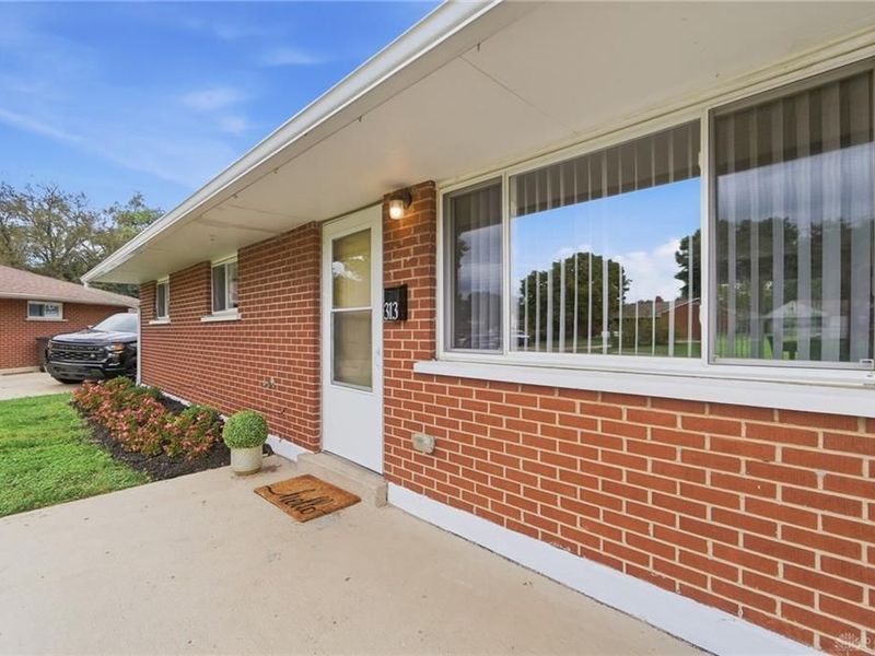 313 Windsor Court, West Carrollton, OH 45449 Photo 4