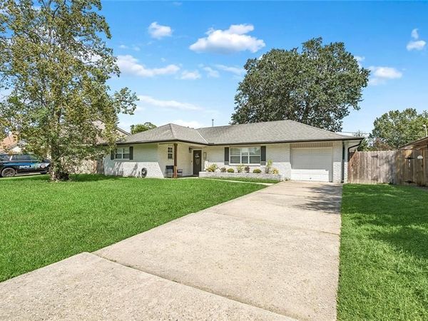 118 MATTHEWS Drive , Slidell, LA 70458