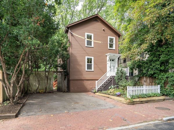 11 Sparks Street, Cambridge, MA 02140