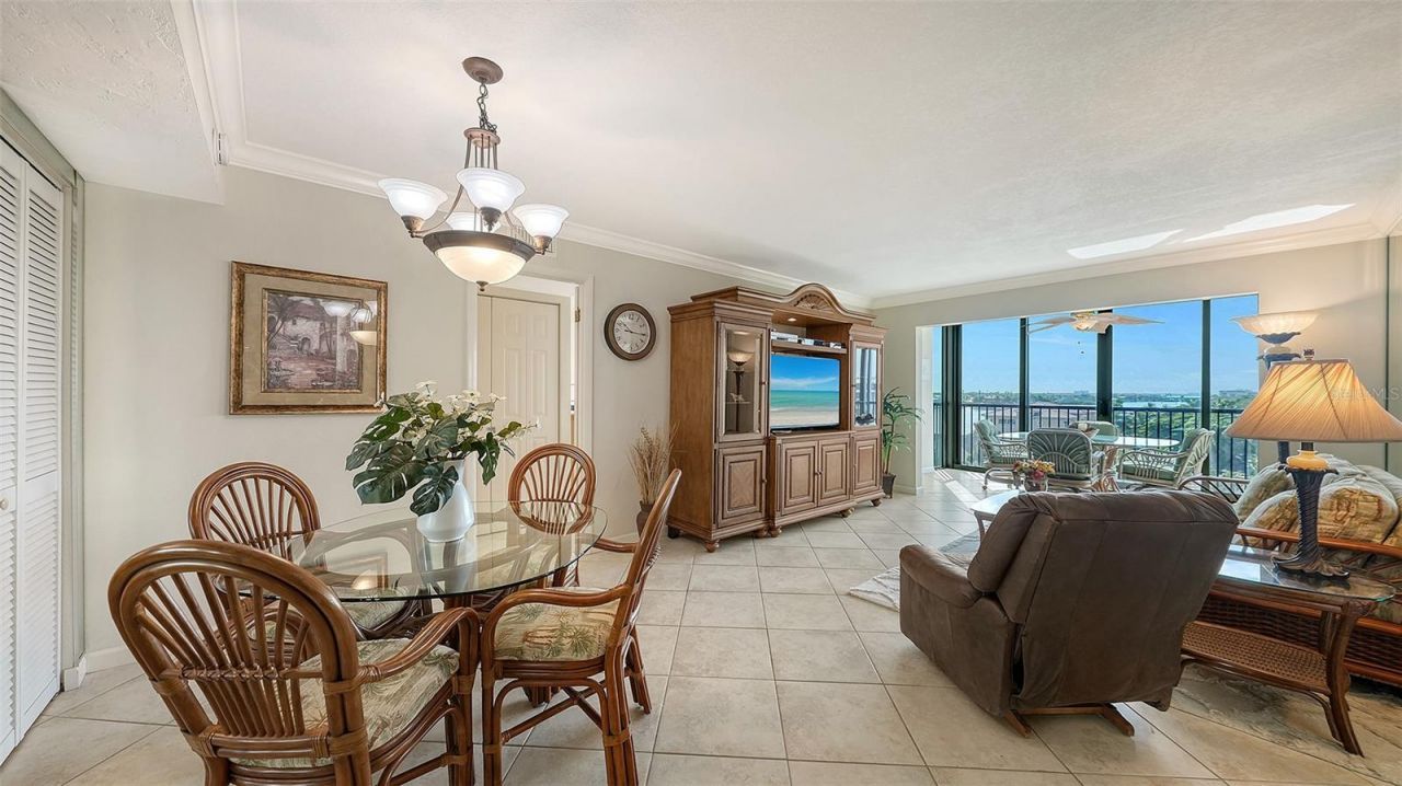 5855 Midnight Pass Road, Unit 605, Sarasota, FL 34242 Photo