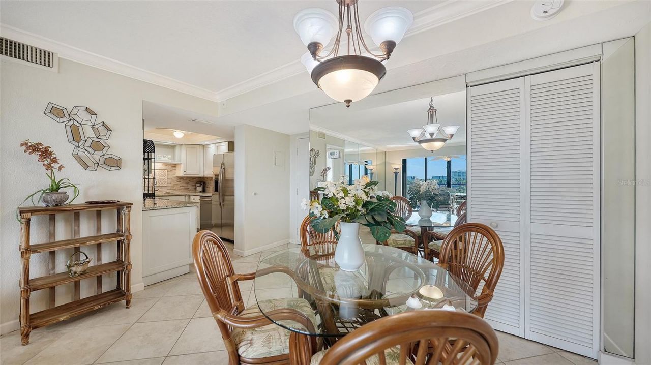 5855 Midnight Pass Road, Unit 605, Sarasota, FL 34242 Photo