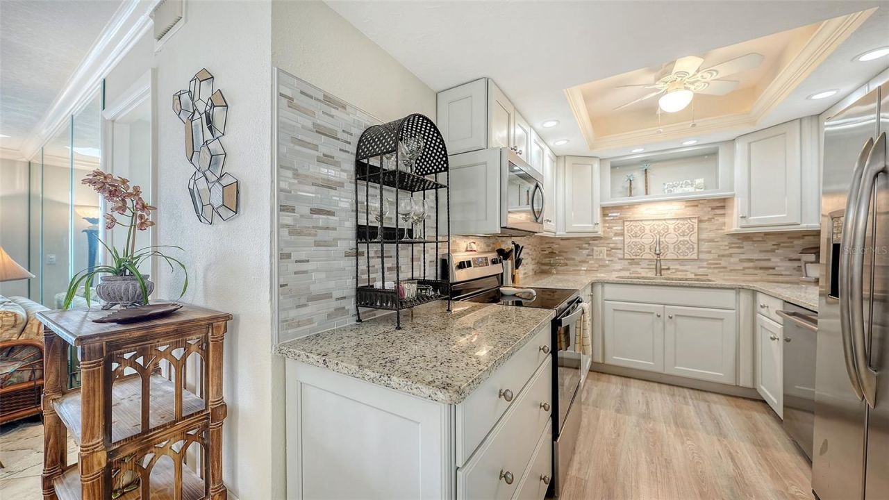 5855 Midnight Pass Road, Unit 605, Sarasota, FL 34242 Photo