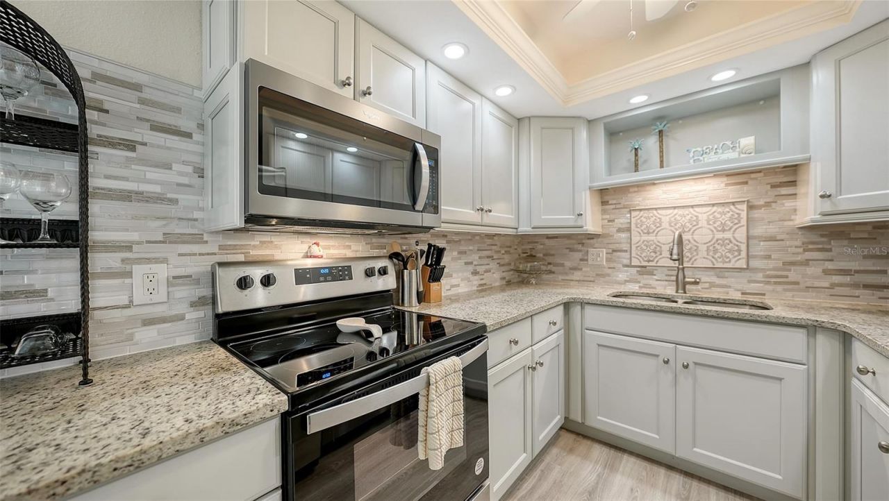 5855 Midnight Pass Road, Unit 605, Sarasota, FL 34242 Photo
