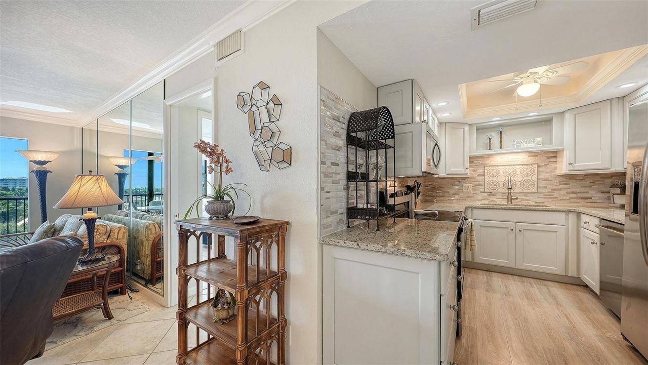 5855 Midnight Pass Road, Unit 605, Sarasota, FL 34242 Photo
