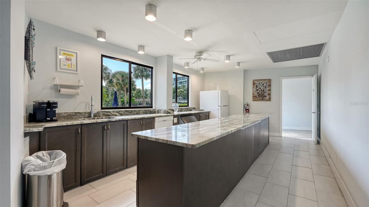 5855 Midnight Pass Road, Unit 605, Sarasota, FL 34242 Photo