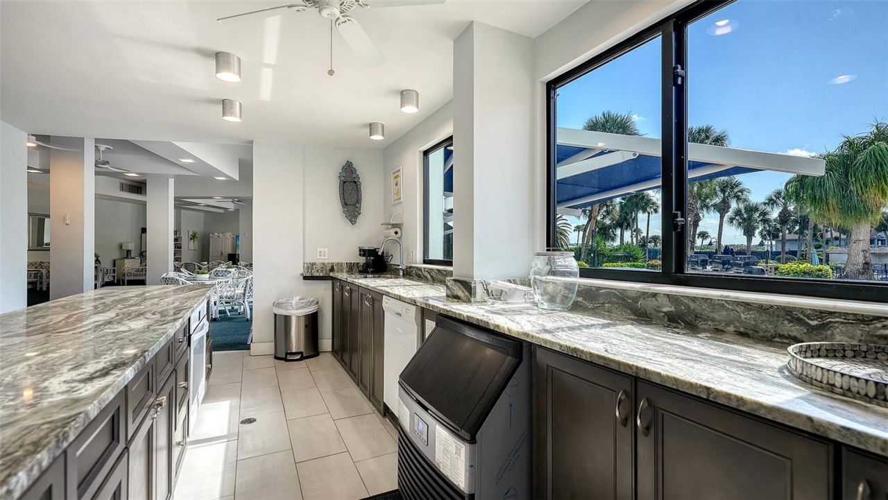 5855 Midnight Pass Road, Unit 605, Sarasota, FL 34242 Photo
