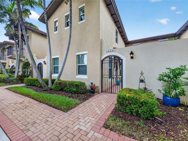 14731 SW 15th Ct , Pembroke Pines, FL 33027