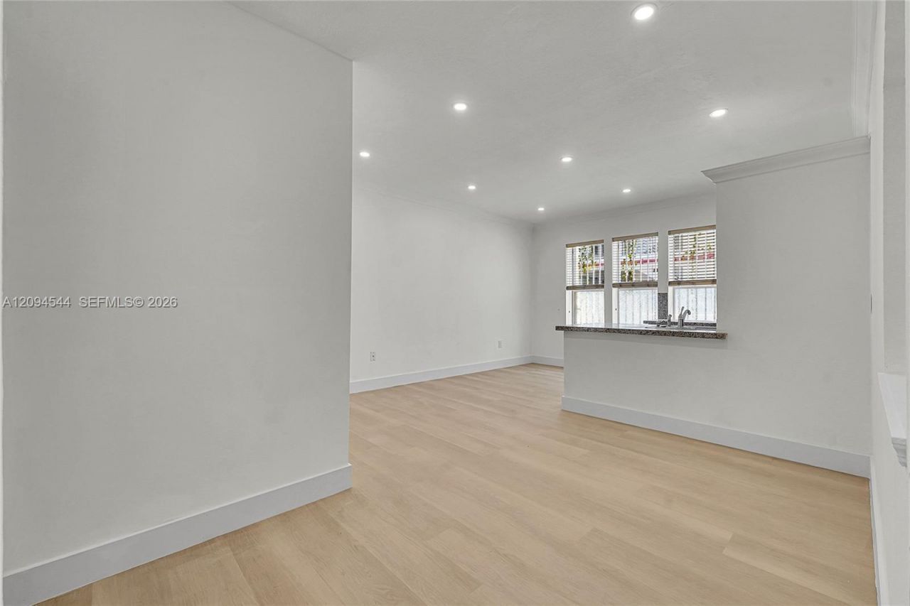1027 Pennsylvania Ave, Unit 103, Miami Beach, FL 33139 Photo