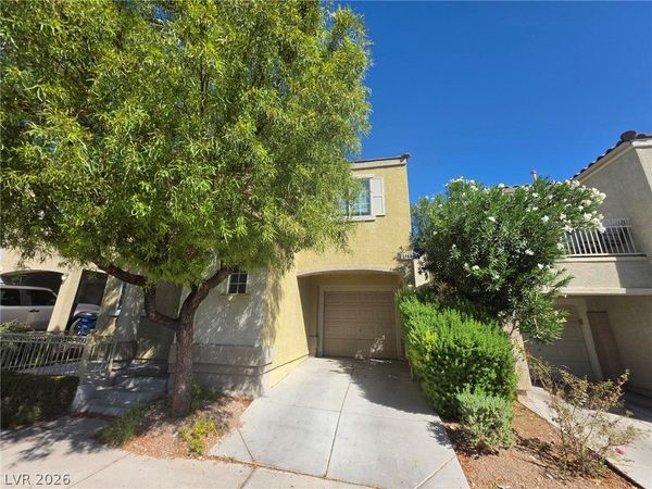 9144 Captivating Avenue , Las Vegas, NV 89149
