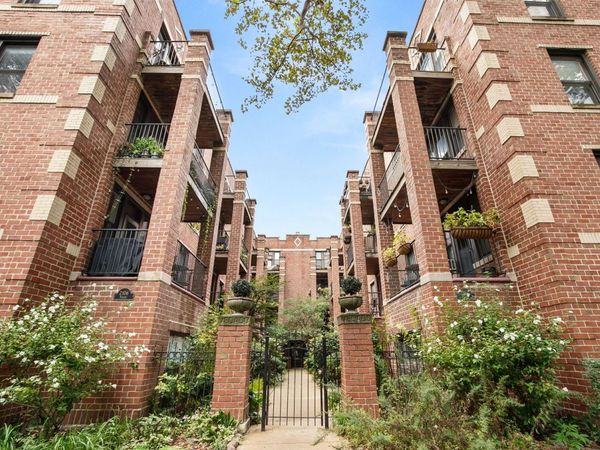 2112 N Seminary Avenue , Unit 18, Chicago, IL 60614