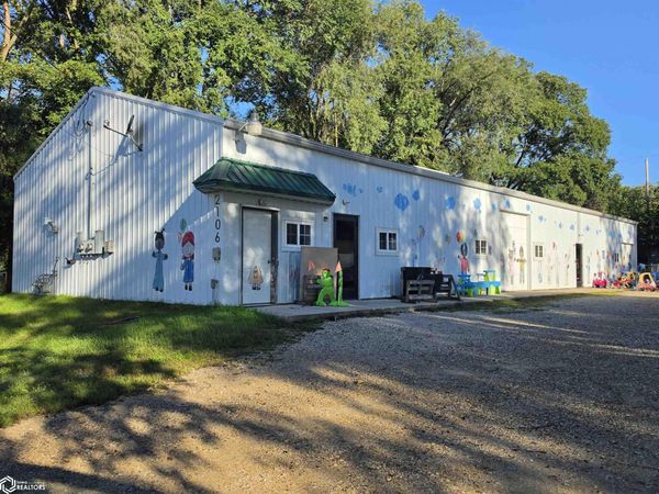 2106 Washington Avenue, Iowa Falls, IA 50126
