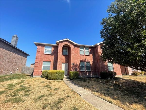 1015 Graystone Drive, Lancaster, TX 75134