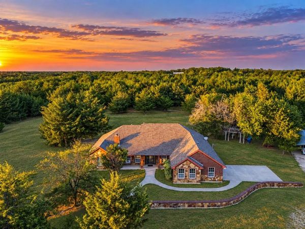 171 Chestnut Road , Whitewright, TX 75491