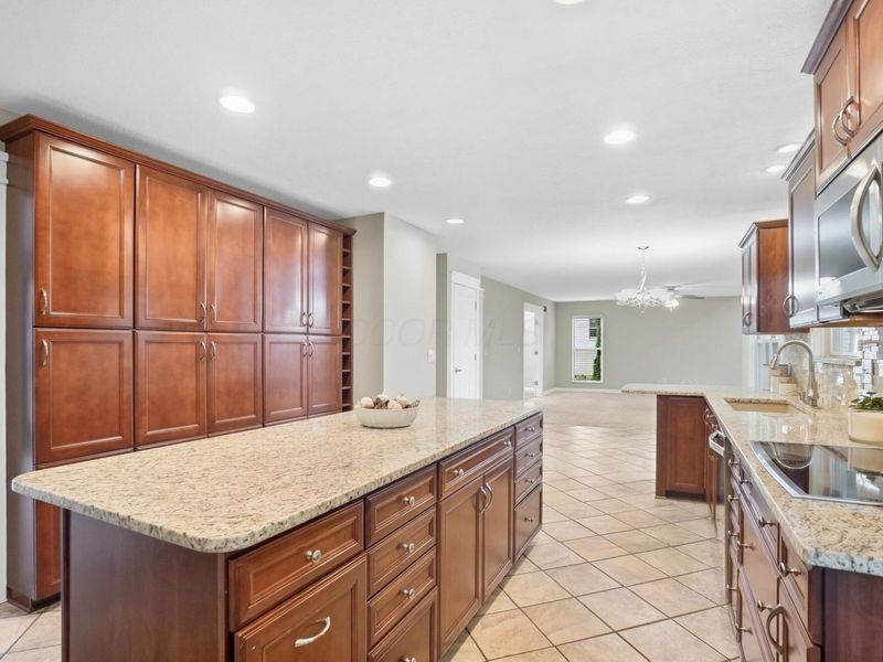 7505 Benderson Drive , Westerville, OH 43082 Photo 19