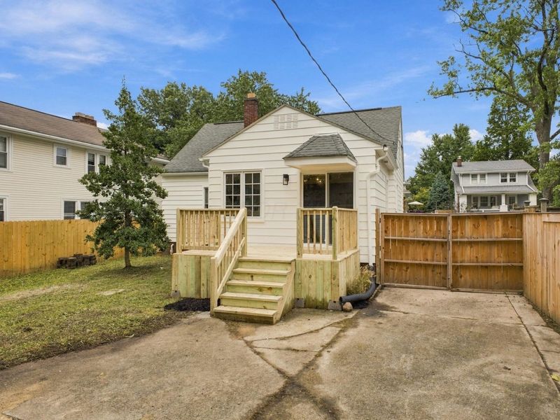 201 E Lakeview Avenue, Columbus, OH 43202 Photo 52