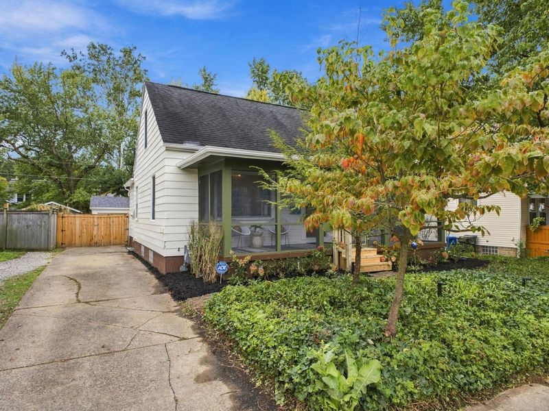 201 E Lakeview Avenue, Columbus, OH 43202 Photo 8