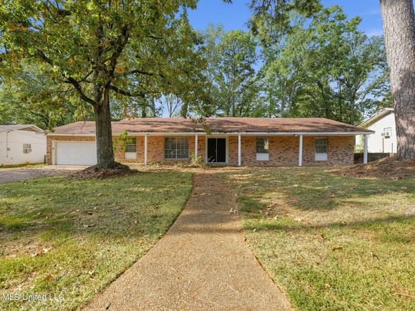 1133 Dardanelle Drive, Jackson, MS 39204